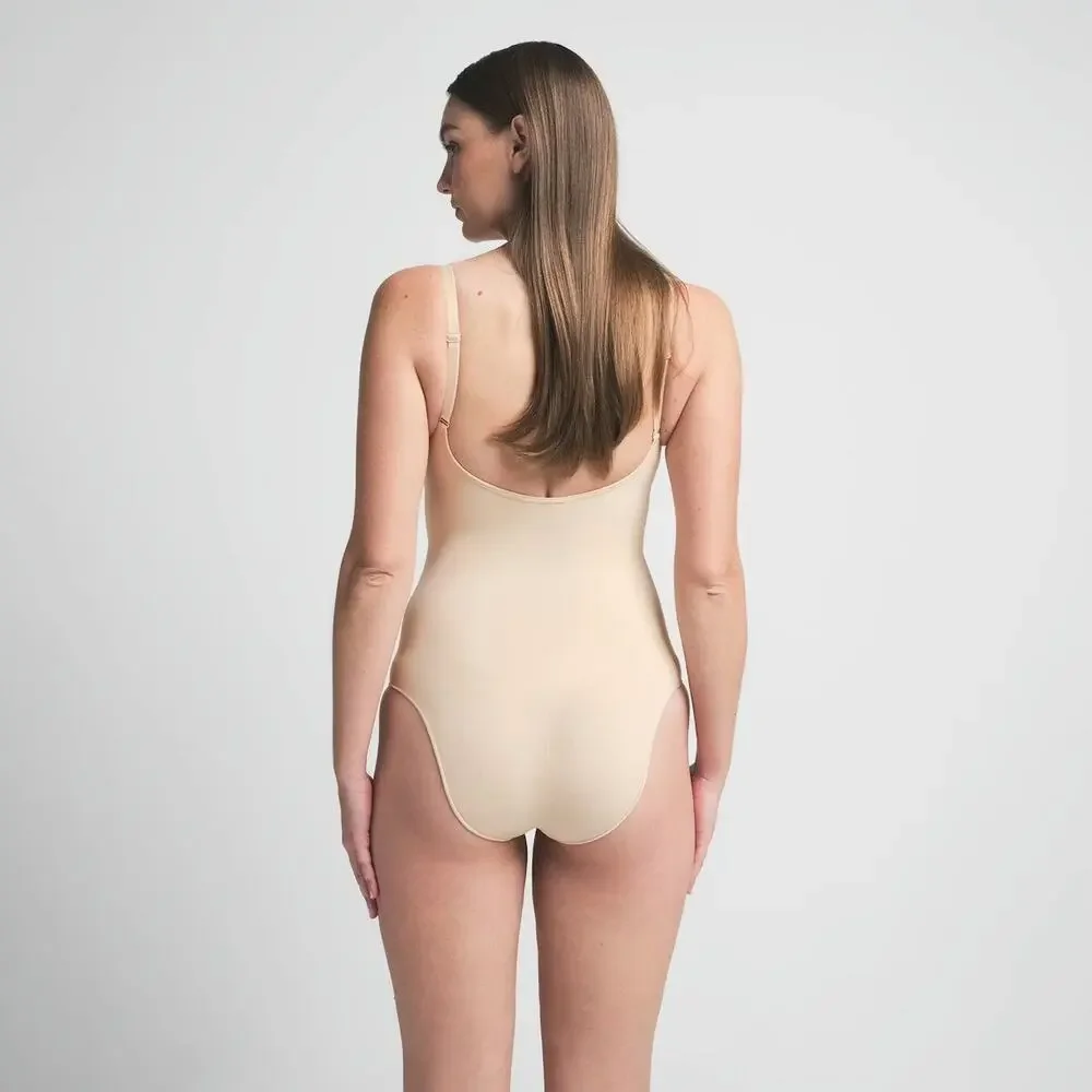 NWOT Skims Sand Beige Seamless Sculpt Brief Compression Shapewear Bodysuit Sz S